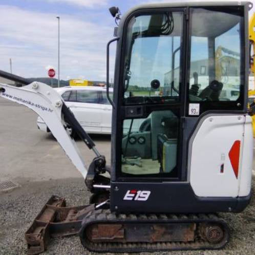 Mini-pelle Bobcat E19 (2016) – 1,9T