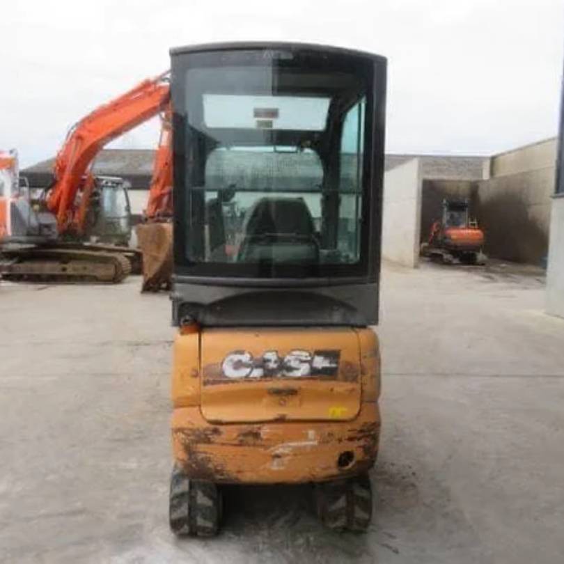 Mini-Pelle CASE CX 16 B (Poids : 1 645 kg)