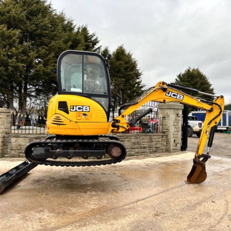 Mini-Pelle JCB 8030ZTS (2012) – 2,8T en Excellent État