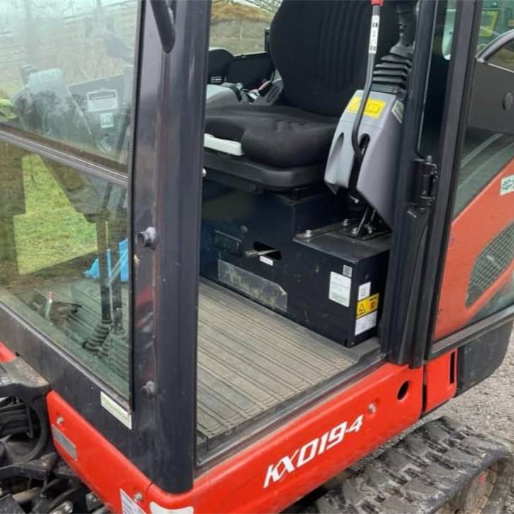 Mini-Pelle Kubota KX019-4 (2021) – Performance et Précision