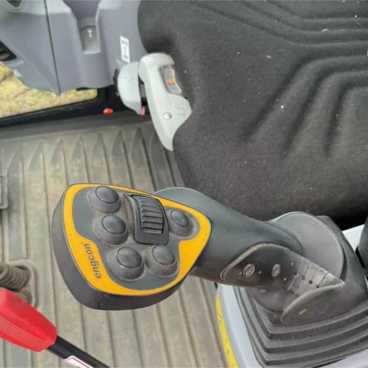 Mini-Pelle Kubota KX019-4 (2021) – Performance et Précision