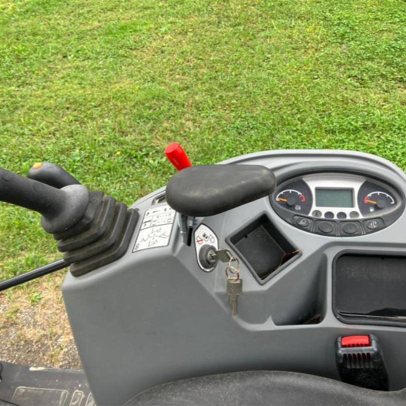 Mini-pelle Bobcat E17 (2022) – 1,7T