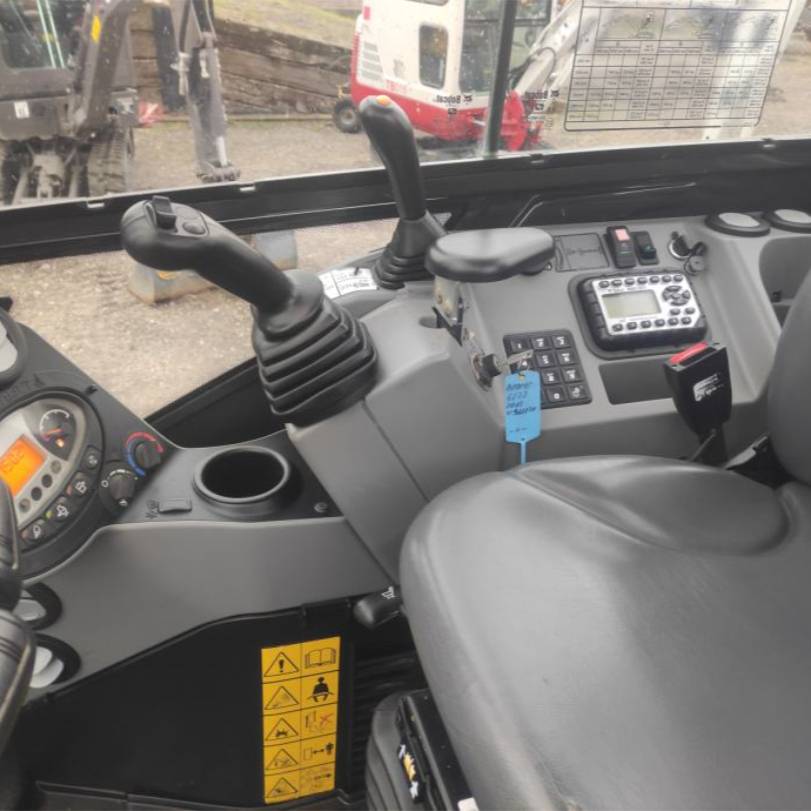 Mini-pelle Bobcat E27Z (2019, 2,7T)