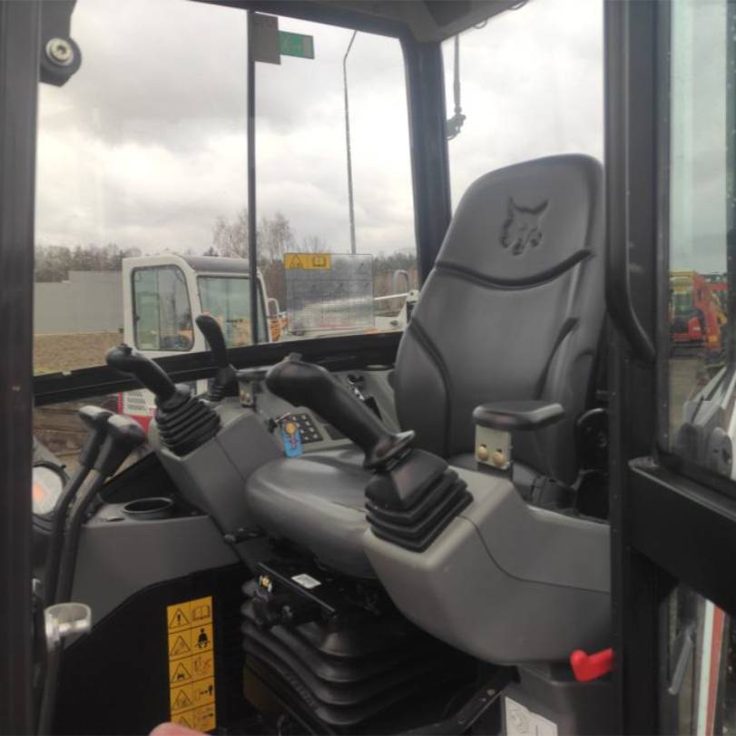 Mini-pelle Bobcat E27Z (2019, 2,7T)